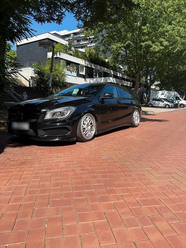 Gebraucht Mercedes CLA250 Shooting Brake 211 PS (155 kW) 2015 Schwarz Kombi