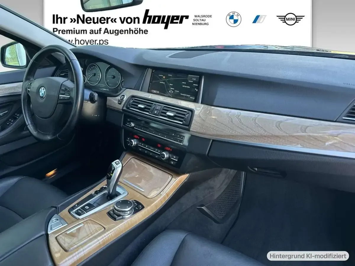 Gebraucht BMW 530 Comfort Edition 258 PS (189 kW) 2015 Sophistograu brillanteffekt Kombi