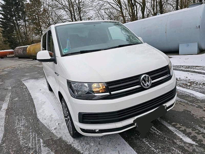 Gebraucht VW Transporter 150 PS (110 kW) 2019 Weiß Van