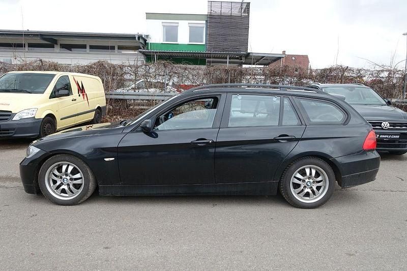 Gebraucht BMW 320 163 PS (119 kW) 2006 Schwarz Kombi