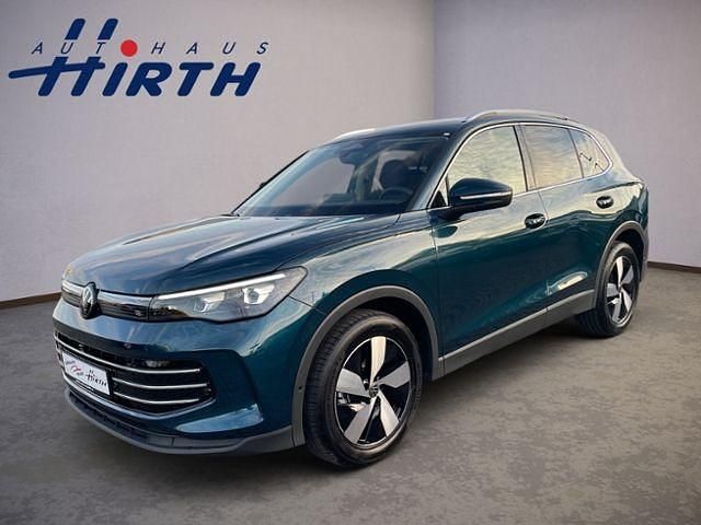 Gebraucht VW Tiguan Elegance 150 PS (110 kW) 2025 Blau metallic SUV