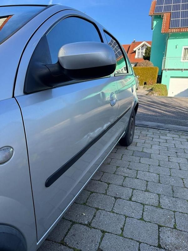 Gebraucht Opel Corsa 75 PS (55 kW) 2004 Silber Limousine