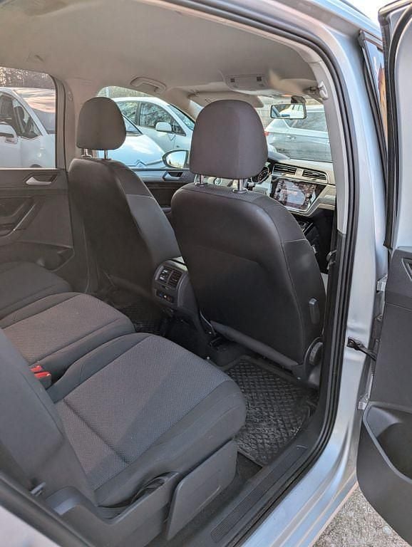 Gebraucht VW Touran Sound 150 PS (110 kW) 2017 Silber Van / Kleinbus