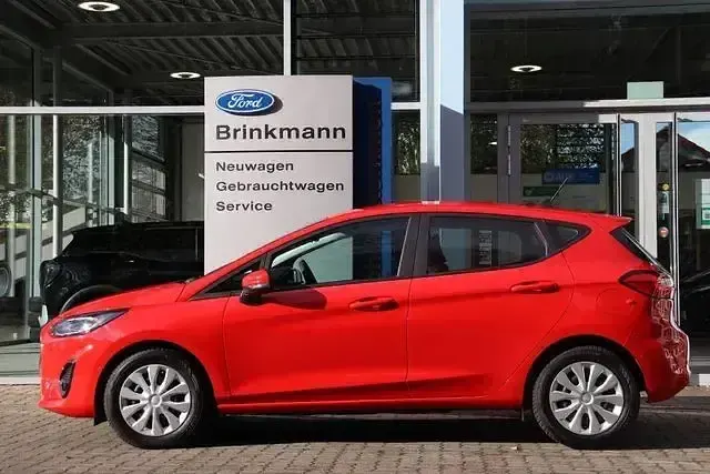 Gebraucht Ford Fiesta Cool & Connect 101 PS (74 kW) 2022 Rot Limousine