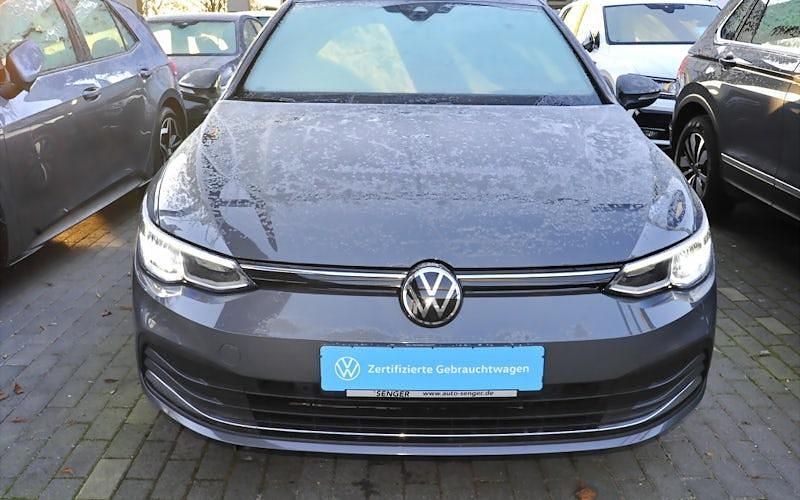 Gebraucht VW Golf VIII Move 110 PS (80 kW) 2023 Delfingrau Kombi