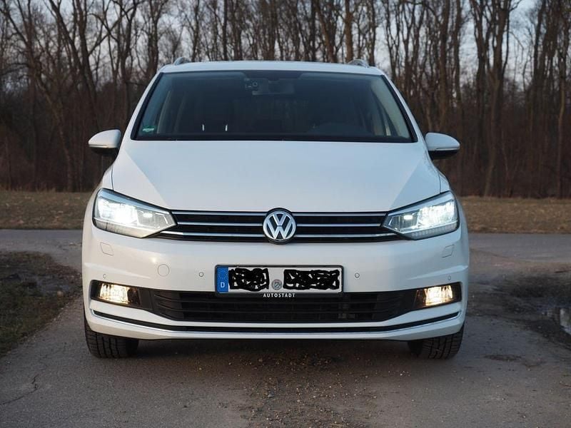 Gebraucht VW Touran Sound 150 PS (110 kW) 2017 Weiß Van / Kleinbus