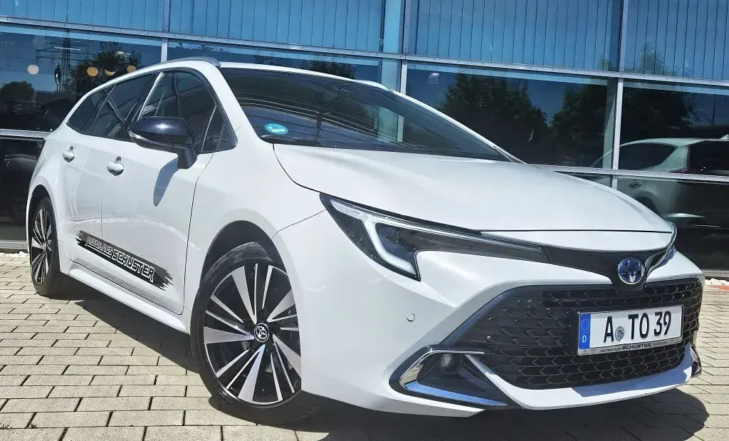 Gebraucht Toyota Corolla 178 PS (130 kW) 2025 Dynamic grey metallic Kombi
