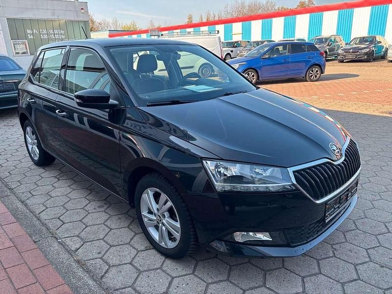Gebraucht Skoda Fabia Ambition 60 PS (44 kW) 2020 Schwarz Limousine