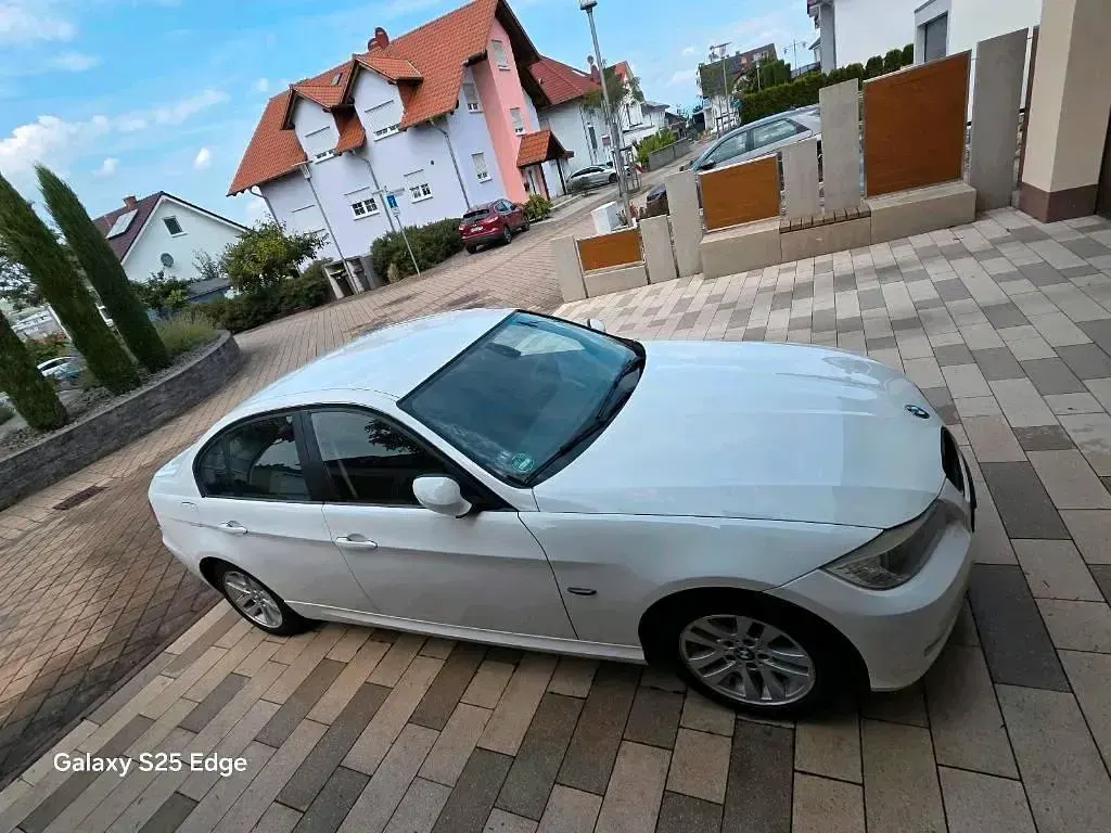 Gebraucht BMW 316 116 PS (85 kW) 2011 Weiß Limousine