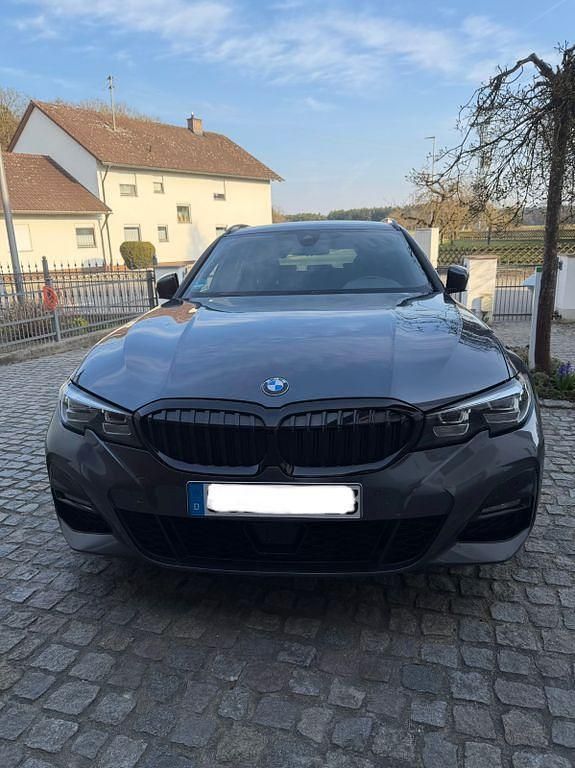Gebraucht BMW 320 M Sport 190 PS (139 kW) 2021 Grau Kombi