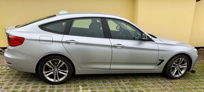 Silber Gebraucht 2015 BMW 320 Gran Turismo Sport Line Limousine | 13.600 € (Guter Preis) - Bild 1/4
