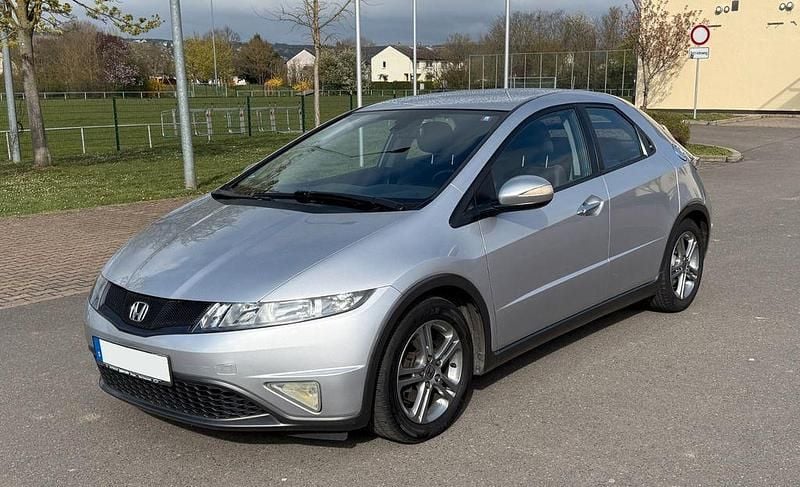 Gebraucht Honda Civic 99 PS (72 kW) 2011 Silber Limousine