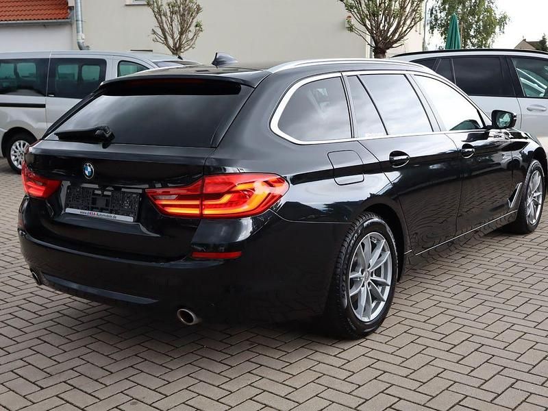 Gebraucht BMW 520 190 PS (139 kW) 2019 Schwarz Kombi