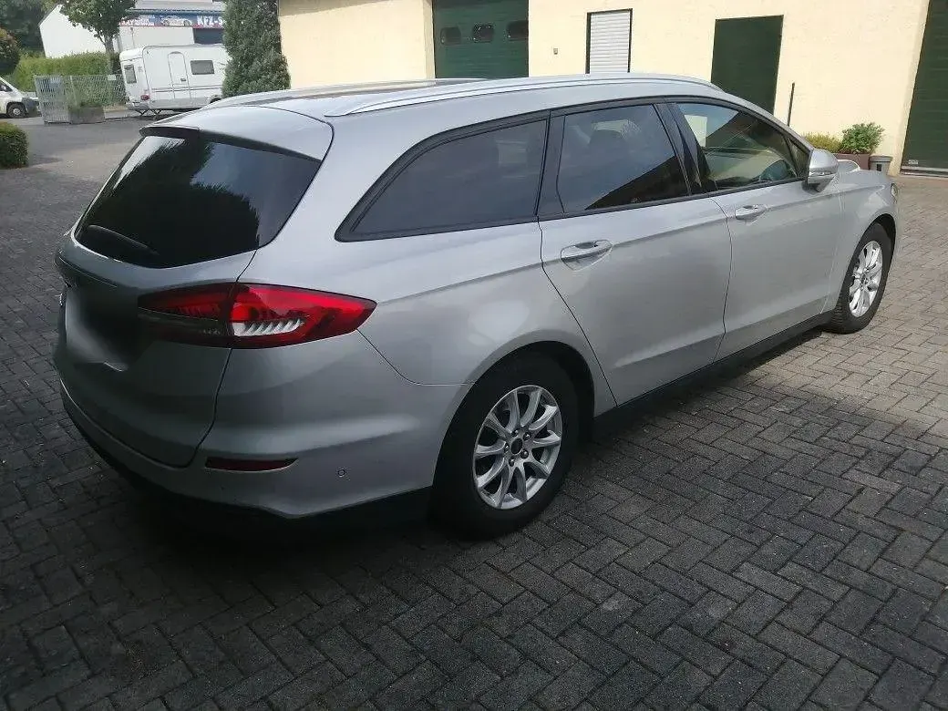 Gebraucht Ford Mondeo 120 PS (88 kW) 2019 Silber Kombi