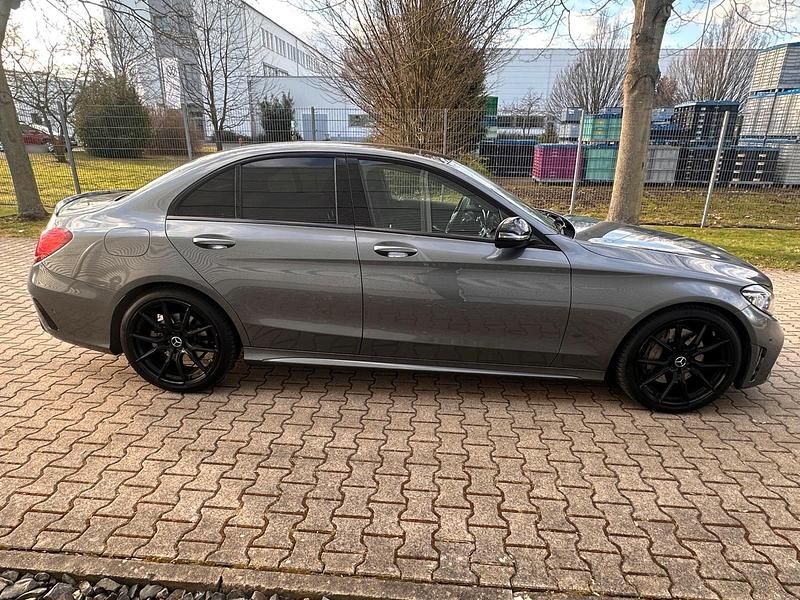 Gebraucht Mercedes C300 258 PS (189 kW) 2019 Grau Limousine