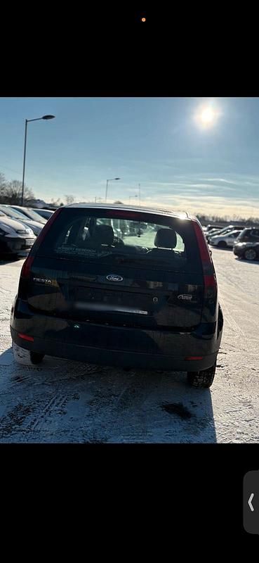 Gebraucht Ford Fiesta 80 PS (58 kW) 2002 Schwarz Kleinwagen