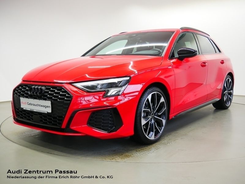 Rot Gebraucht 2023 Audi A3 Sportback S-Line Kleinwagen | 32.900 € (Etwas zu teuer) - Bild 1/4