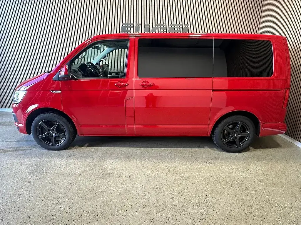Gebraucht VW Multivan Comfortline 204 PS (150 kW) 2016 Rot Van / Kleinbus