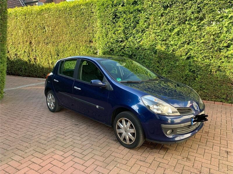 Blau Gebraucht 2006 Renault Clio II Limousine | 800 € (Guter Preis) - Bild 1/4