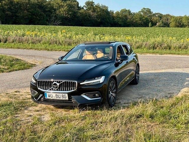 Schwarz Gebraucht 2019 Volvo V60 Inscription Kombi | 24.800 € (Teuer) - Bild 1/4