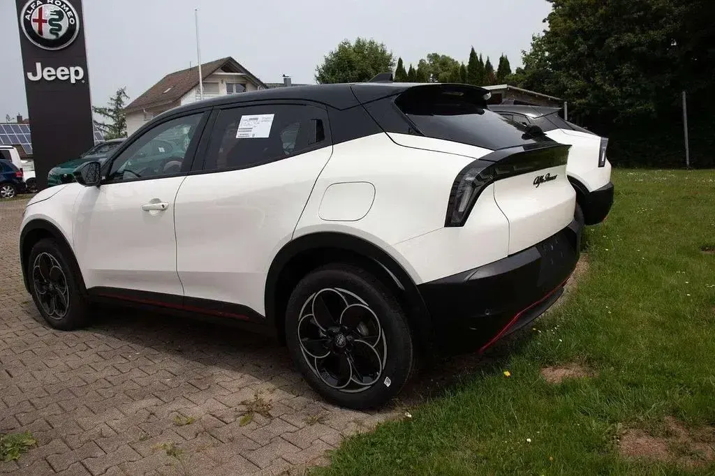 Gebraucht Alfa Romeo Junior Tech Edition 145 PS (106 kW) 2025 Weiß SUV