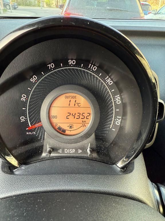 Schwarz Gebraucht 2022 Toyota Aygo Kleinwagen | 10.300 € (Superpreis) - Bild 1/4
