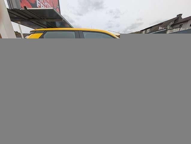 Gebraucht Renault 5 E-Tech Evolution 77 kW (106 PS) 2025 Gelb (jaune pop) Limousine