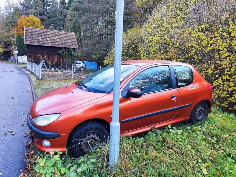 Gebraucht Peugeot 206 75 PS (55 kW) 2000 Orange Kleinwagen