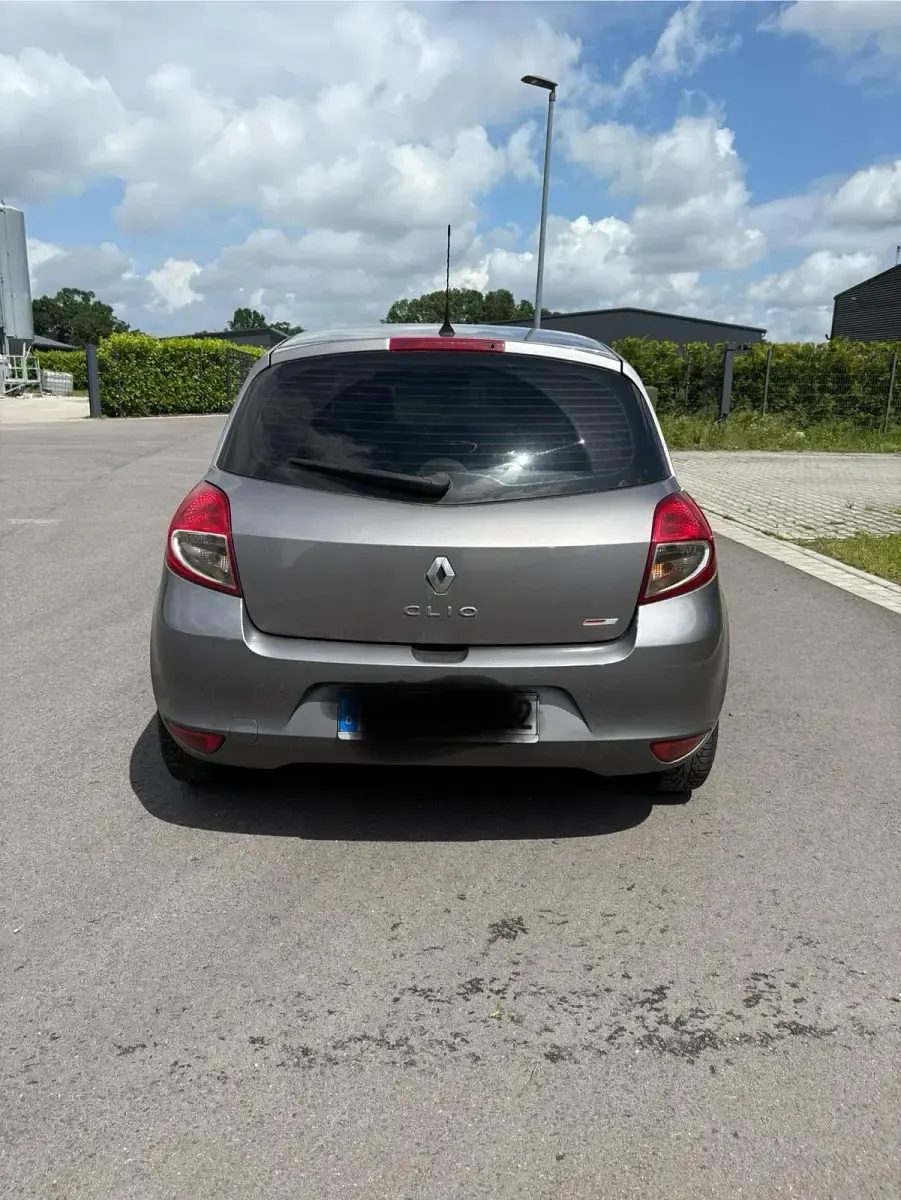 Gebraucht Renault Clio 75 PS (55 kW) 2010 Grau Kleinwagen