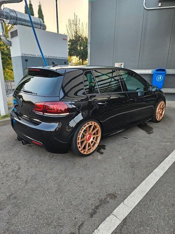 Schwarz Gebraucht 2012 VW Golf VII R Limousine | 15.500 € (Fairer Preis) - Bild 1/4