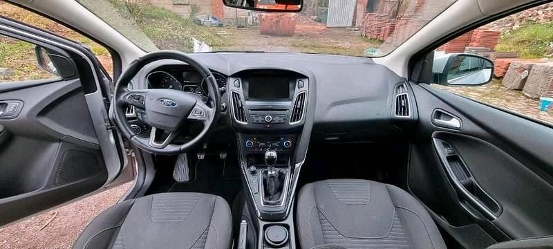 Second-hand Ford Focus Titanium 150 CP (110 kW) 2017 Argintiu Break