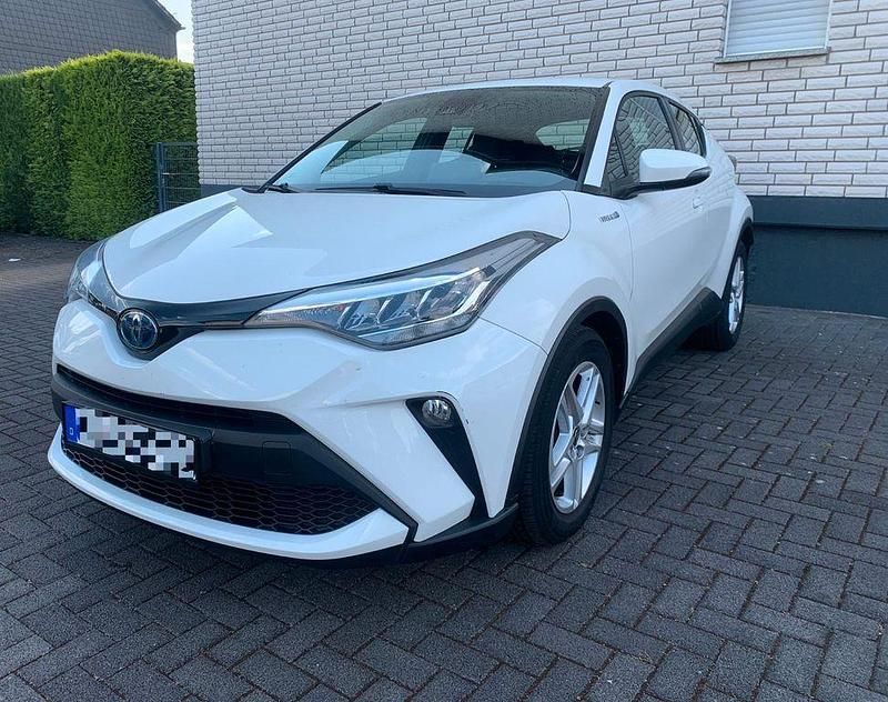 Weiß Gebraucht 2021 Toyota C-HR SUV | 17.400 € (Superpreis) - Bild 1/4