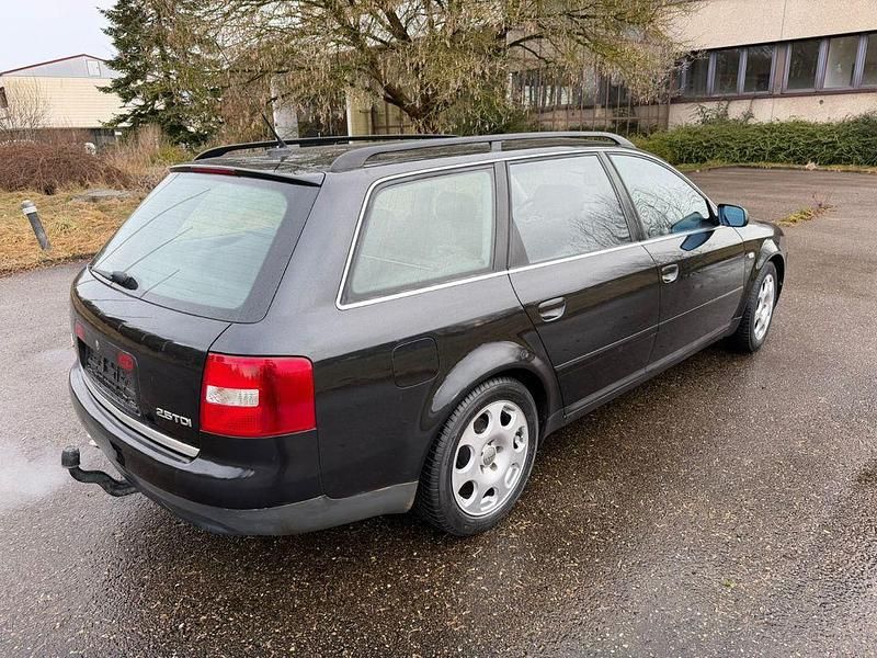 Gebraucht Audi A6 155 PS (114 kW) 2002 Schwarz Kombi