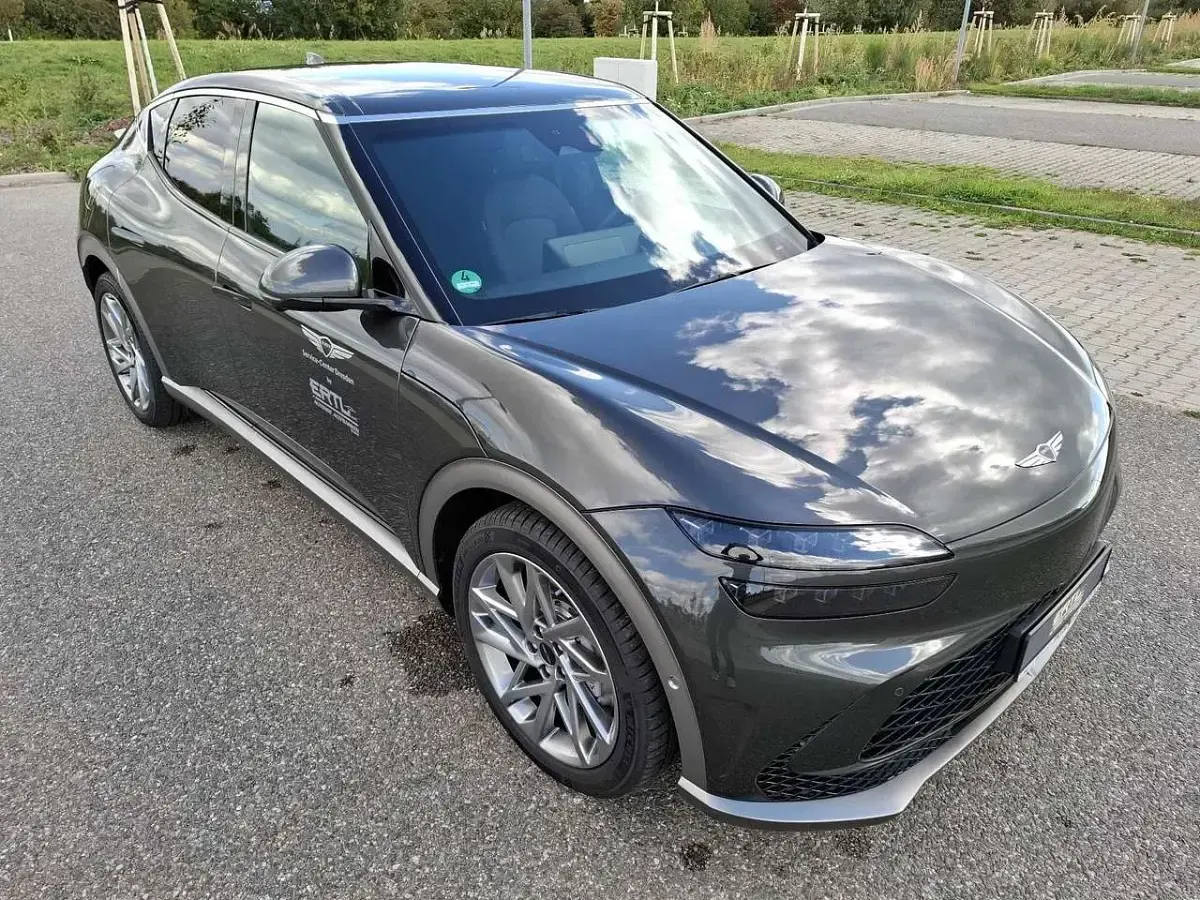 Gebraucht Genesis GV60 Sport 233 kW (318 PS) 2024 Grau SUV