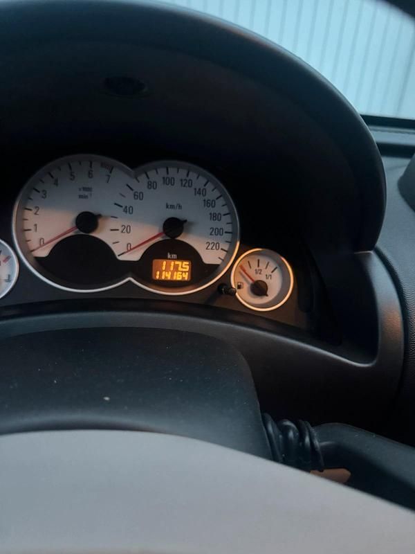 Gebraucht Opel Tigra 120 PS (88 kW) 2009 Schwarz Cabrio