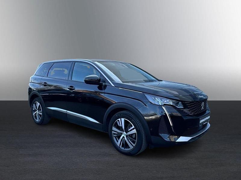 Gebraucht Peugeot 5008 Allure 131 PS (96 kW) 2022 Lackierung schwarz perla nera/ Van / Kleinbus