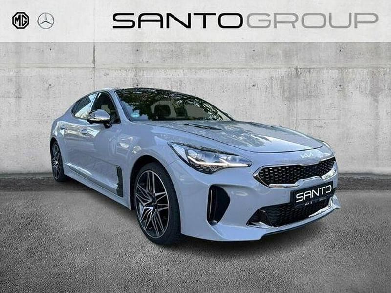 (c4s) ceramicsilber met Gebraucht 2023 Kia Stinger Kleinwagen | 44.980 € (Fairer Preis) - Bild 1/4