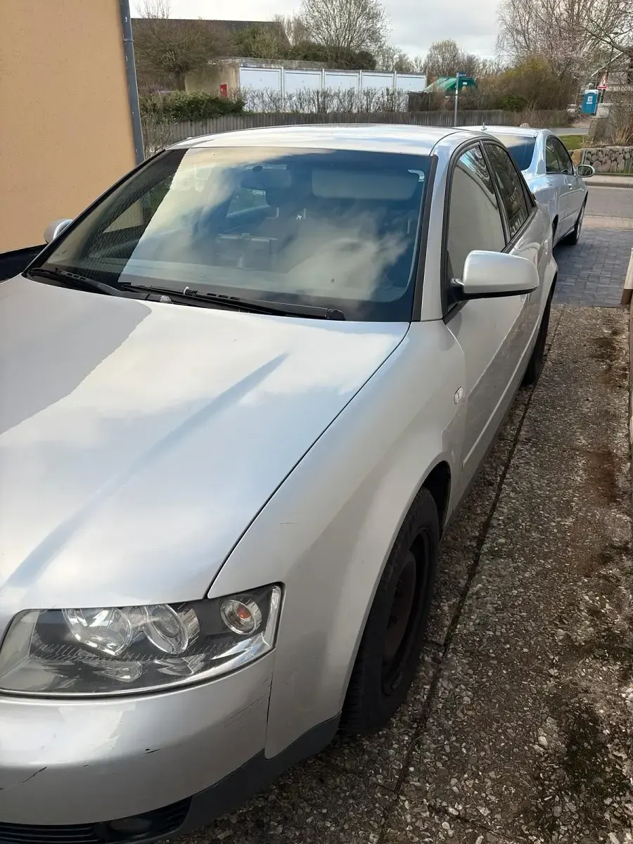 Gebraucht Audi A4 101 PS (74 kW) 2003 Silber Limousine