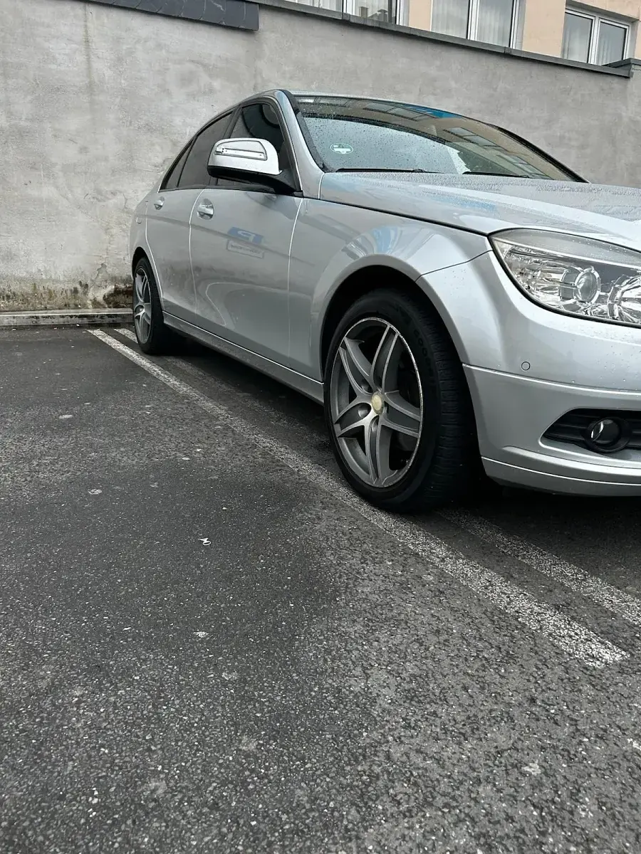 Gebraucht Mercedes C220 184 PS (135 kW) 2007 Silber Limousine
