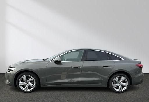 Gebraucht Audi A5 Sport 150 PS (110 kW) 2025 Chronosgrau Limousine
