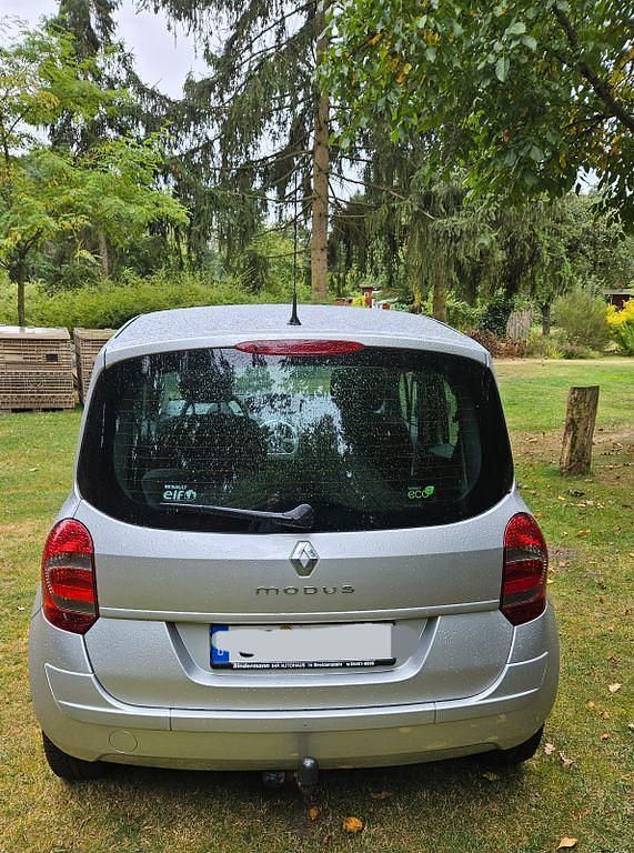 Gebraucht Renault Modus Dynamique 101 PS (74 kW) 2010 Silber Van / Kleinbus