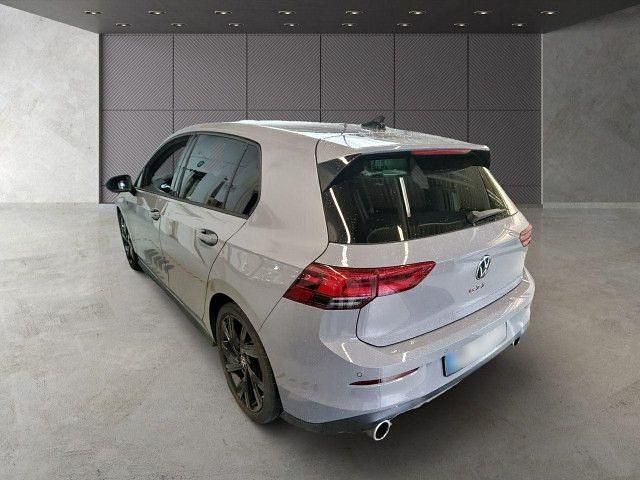 Gebraucht VW Golf VIII GTI 245 PS (180 kW) 2024 Mondsteingrau Limousine