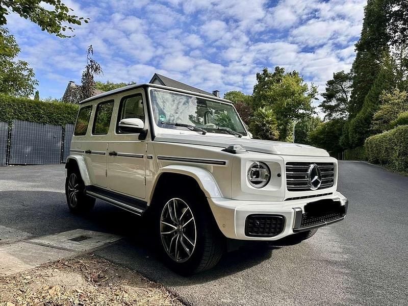 Weiß Gebraucht 2024 Mercedes G450 AMG line SUV | 172.500 € (Teuer) - Bild 1/4