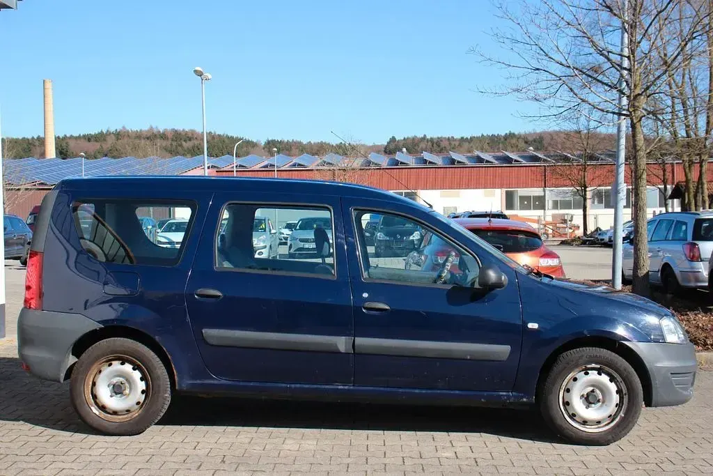 Gebraucht Dacia Logan MCV 75 PS (55 kW) 2010 Blau Limousine