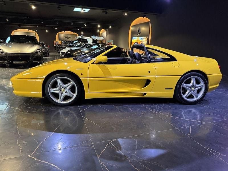 Gebraucht Ferrari F355 381 PS (280 kW) 1998 Gelb Cabrio