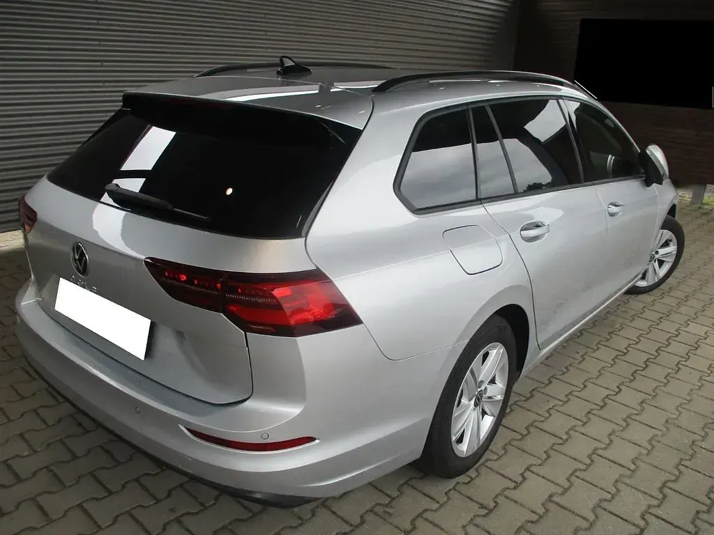 Gebraucht VW Golf VIII Life 116 PS (85 kW) 2023 Silber Kombi