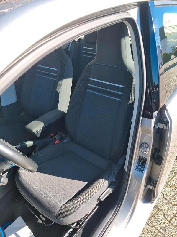 Gebraucht VW up! Cup 60 PS (44 kW) 2014 Grau Kleinwagen