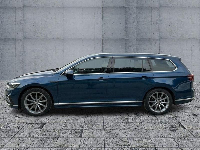 Gebraucht VW Passat Elegance 200 PS (147 kW) 2023 Aquamarinblau metallic Kombi