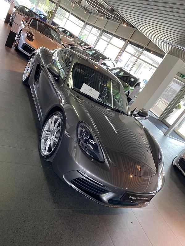 Grau Gebraucht 2017 Porsche 718 Cayman Coupé | 48.000 € (Guter Preis) - Bild 1/4