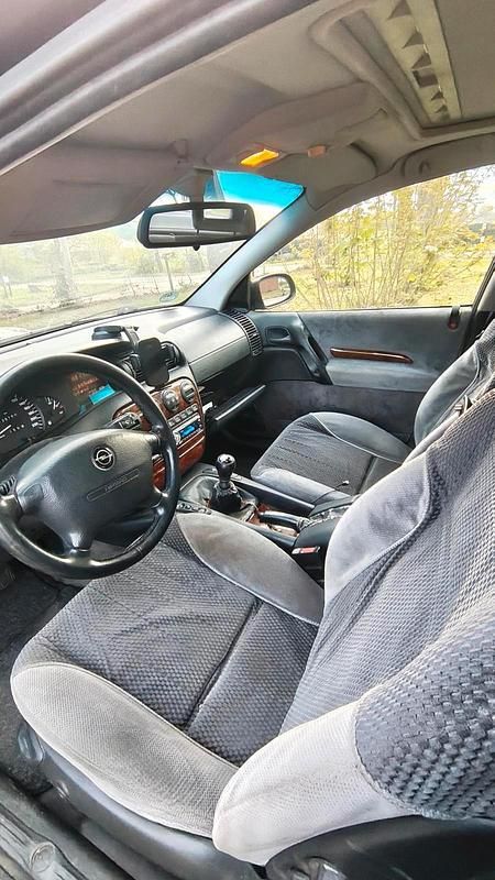 Gebraucht Opel Omega 136 PS (100 kW) 1997 Grau Limousine
